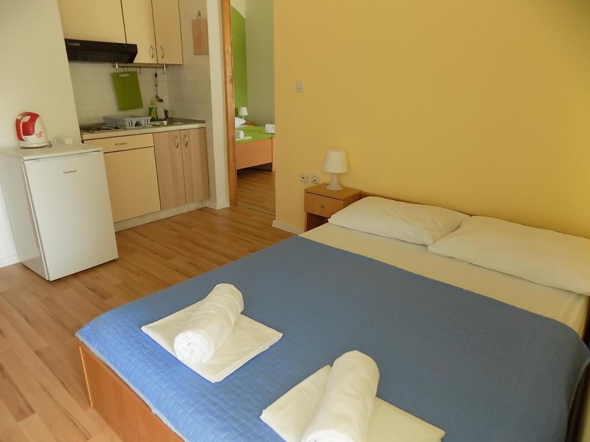 Villa Galeb Pag - At The Main Beach Pag Town Kültér fotó